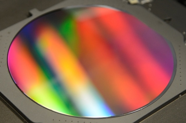 A 6" full area nanoimprinted wafer, processed by EVG NIL solutions.