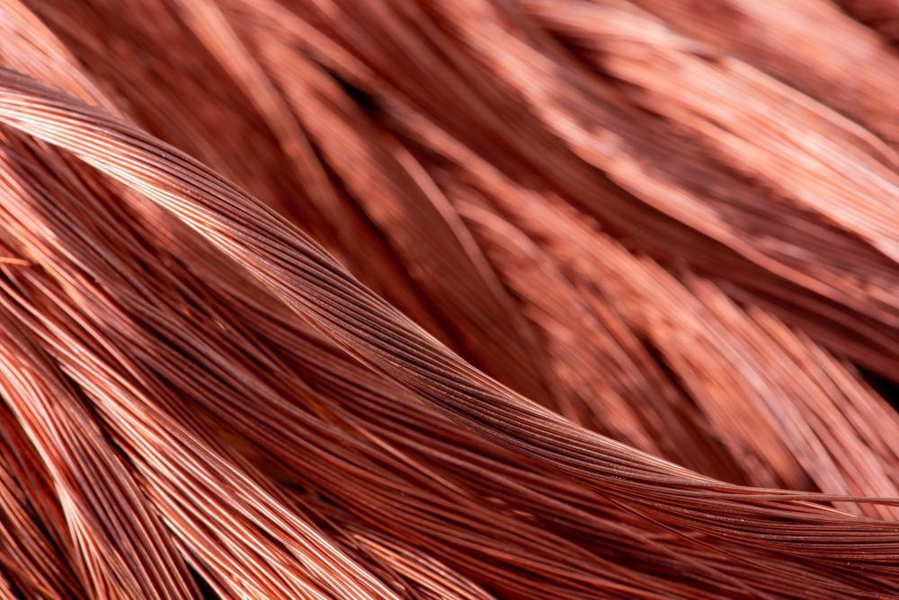 Could Copper Nanowires Improve Semiconductor Thermal Conductivity?
