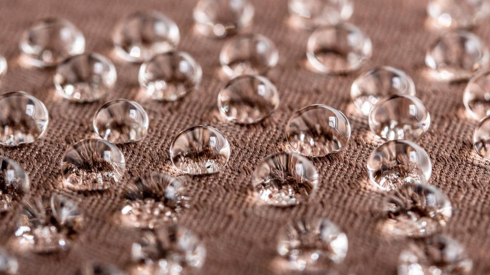 What is a Superhydrophobic Material?
