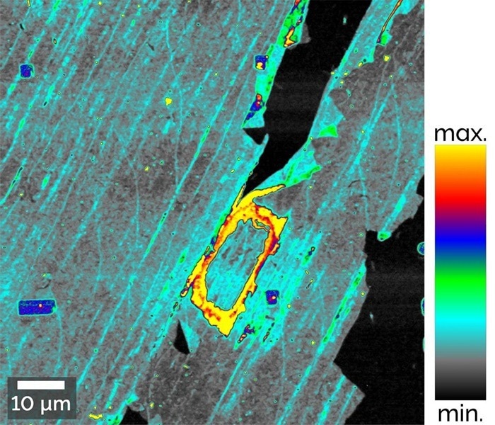 High-resolution Raman image of CVD-grown graphene, color coded according to the D-band intensity, which depends on the defect density in the carbon lattice.