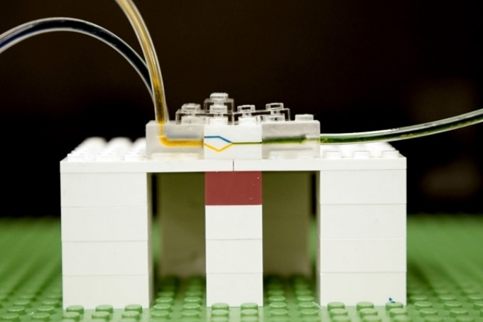 MIT Improves Microfluidics with Interlocking LEGO Blocks