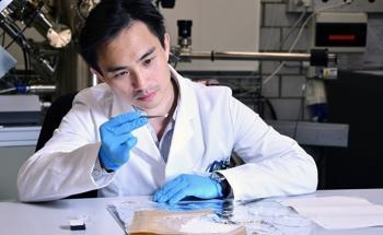 Drug Discharging Smart Bandage Made of Nanofibers to Treat Wound Infection