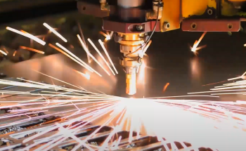 Adaptive Optics in Laser Welding & Cutting – Fast Piezo Mirror |  PI